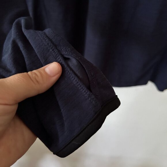 Old Navy Active Long Sleeve T-shirt Womens Medium Blue Thumb Holes 1/4 Zip FLAW - Picture 2 of 5